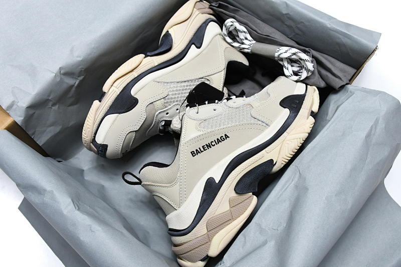 【CA0LJ】香草色 巴黎世家8层组合TPU复古鞋 536737 W09O6 9787 Balenciaga Triple S Vanilla Color