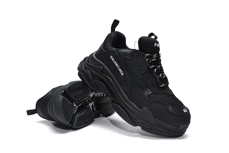 【CA0LJ】全黑不做旧 巴黎世家8层组合TPU复古鞋 541624 W0901 1100 Balenciaga Triple S Black