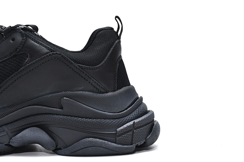 【CA0LJ】全黑 巴黎世家8层组合TPU复古鞋 512176 W0901 1000 Balenciaga Triple S Black