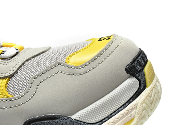 【CA0LJ】浅灰黄 巴黎世家8层组合TPU复古鞋 524037 W0E1 9000 Balenciaga Triple S Grey Yellow