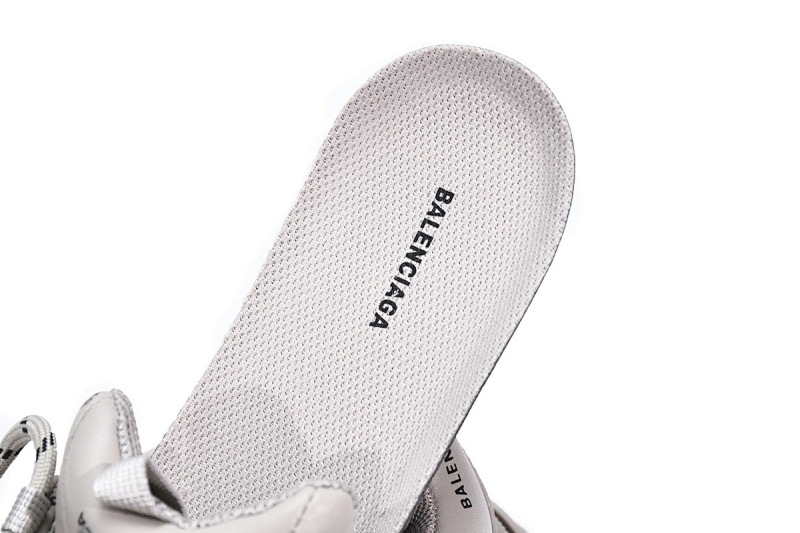 【CA0LJ】卡其联名 巴黎世家8层组合TPU复古鞋 524039 W2FA1 9710 Balenciaga Triple S Letter Beige