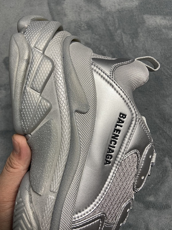 【CA0LJ】银黑 巴黎世家8层组合TPU复古鞋 536737 W2FS2 8100 Balenciaga Triple S Light Gray Silver