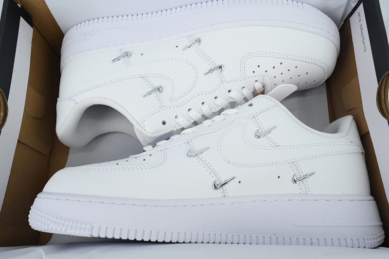 yupoo_379604_2ce94de5.jpg 【AA3QF】-39银勾 耐克空军一号板鞋 CT1990-100 Nike Air Force 1 '07 LX 'Sisterhood - White Metallic Silver'