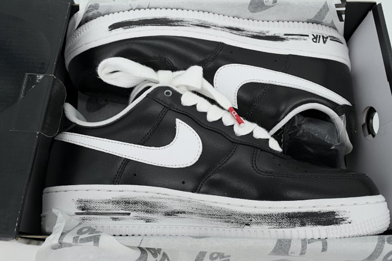 yupoo_379890_b59cb090.jpg 【CA7XP】黑权志龙 XP版耐克空军一号板鞋 AQ3692-001 PEACEMINUSONE x Nike Air Force 1“Para-noise”