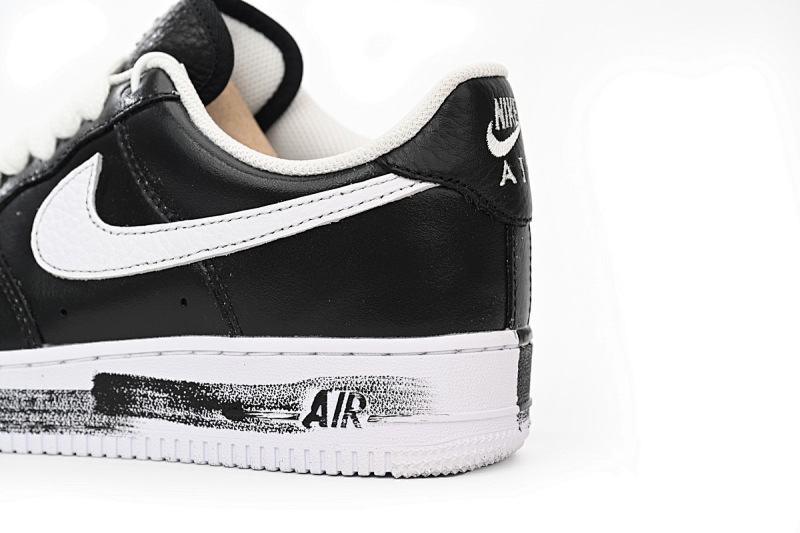 【DA7OG】权志龙	OG版本空军低帮板鞋 AQ3692-001 PEACEMINUSONE x Nike Air Force 1“Para-noise”
