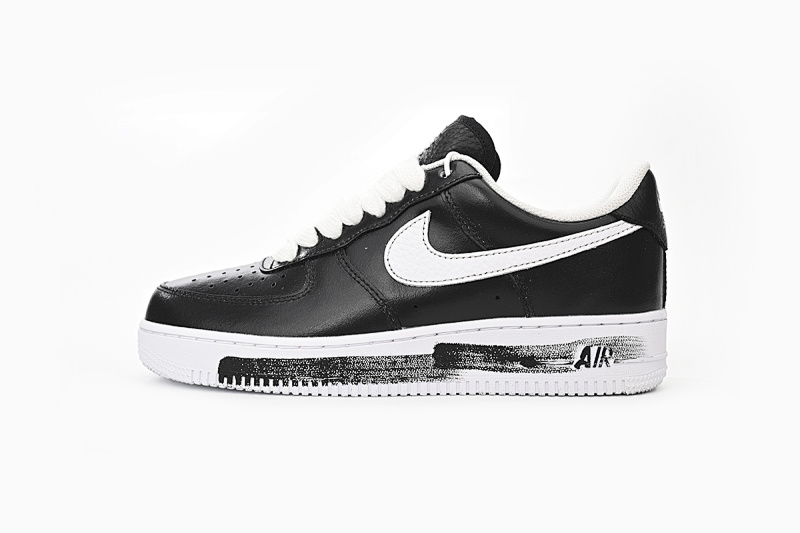 【DA7OG】权志龙	OG版本空军低帮板鞋 AQ3692-001 PEACEMINUSONE x Nike Air Force 1“Para-noise”