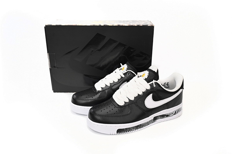 【DA7OG】权志龙	OG版本空军低帮板鞋 AQ3692-001 PEACEMINUSONE x Nike Air Force 1“Para-noise”