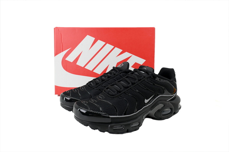 yupoo_382607_28ba116d.jpg 【BA3MA】黑色反光 耐克 NIKE 休闲时尚跑步鞋 HV8066-002 Nike Air Max Plus 'Black Reflective'