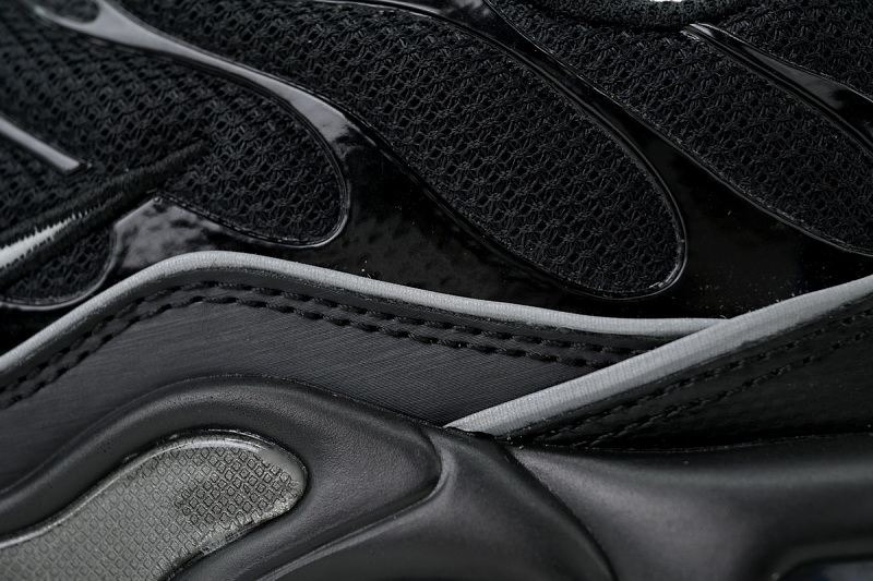 yupoo_382607_66129506.jpg 【BA3MA】黑色反光 耐克 NIKE 休闲时尚跑步鞋 HV8066-002 Nike Air Max Plus 'Black Reflective'