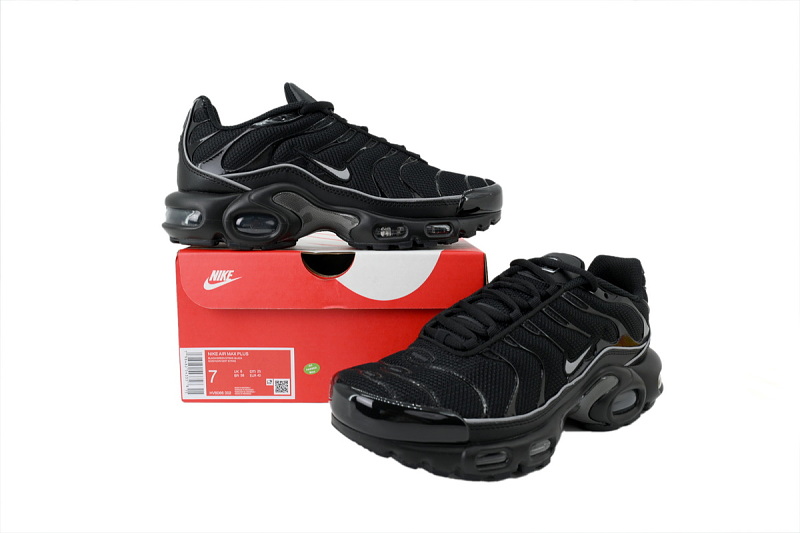 yupoo_382607_991ef9a6.jpg 【BA3MA】黑色反光 耐克 NIKE 休闲时尚跑步鞋 HV8066-002 Nike Air Max Plus 'Black Reflective'