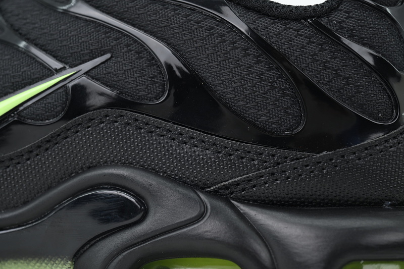 【BA3MA】黑电光绿 耐克 NIKE 休闲时尚跑步鞋 DM0032-036 Nike Air Max Plus Black Electric Light Green