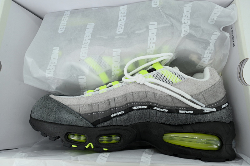 【CA3KZ】 纽约限定 KZ版本耐克95气垫 IB4523-004 Undefeated x Nike Air Max 95 'Geo Exclusive - NYC Neon'