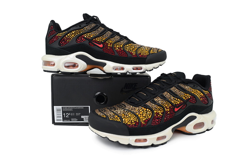 【DA1MA】黑红钻 NIKE 休闲时尚跑步鞋 FZ9042-001 Swarovski x Nike Wmns Air Max Plus 'Sunset'