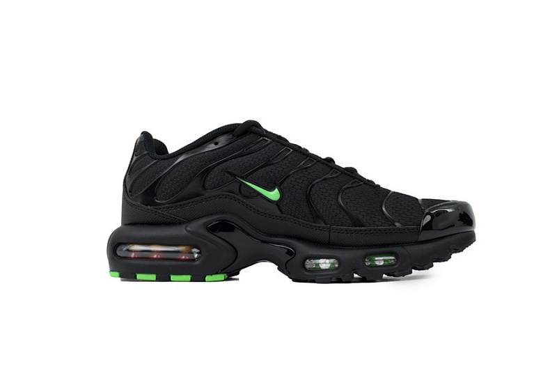 yupoo_384067_a5c444ab.jpg 【BA3MA】墨绿 耐克 NIKE 休闲时尚跑步鞋 DM0032-024 Nike Air Max Plus 'Green Strike'