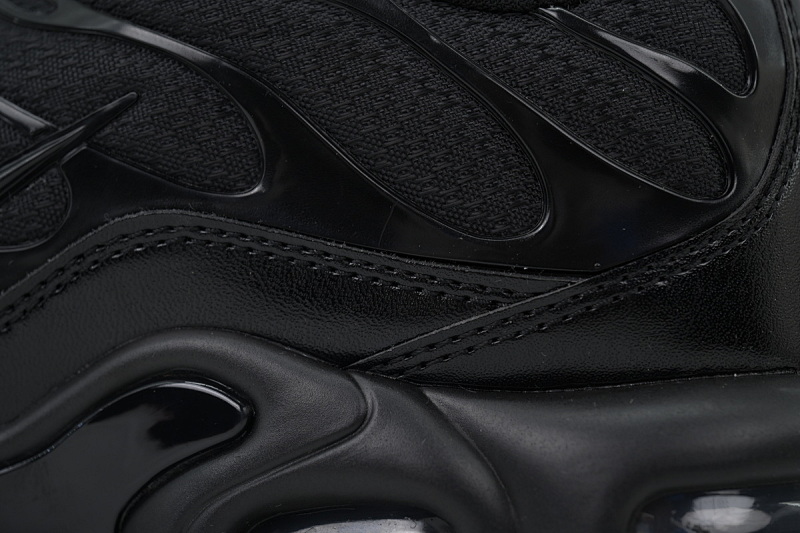 yupoo_384905_ae4ea54d.jpg 【BA3MA】黑色 耐克 NIKE 休闲时尚跑步鞋 604133-050 Air Max Plus 'Triple Black'