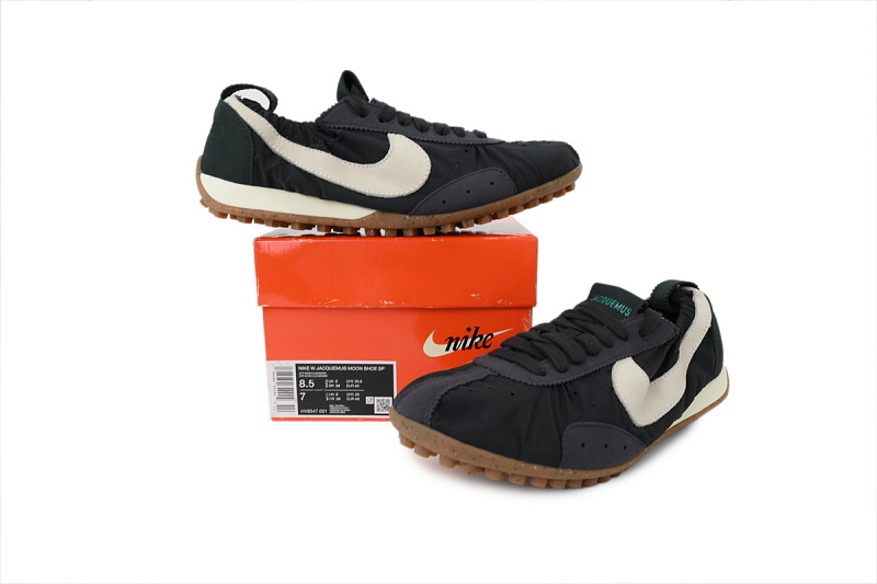yupoo_388796_f155e152.jpg 【BA1HM】黑色 耐克 X 雅克慕斯 时尚休闲鞋 HV8547-001 Jacquemus x Nike Wmns Moon Shoe SP 'Off Noir'