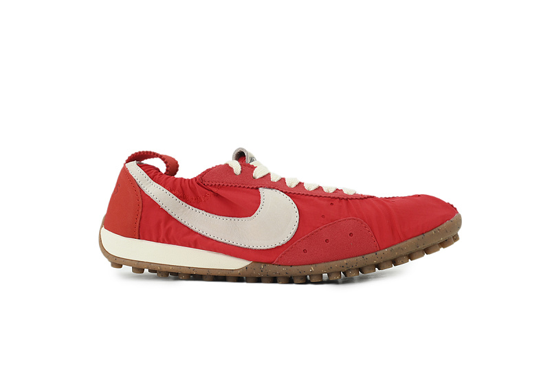 yupoo_388826_730f271c.jpg 【BA1HM】红色 耐克 X 雅克慕斯 时尚休闲鞋 HV8547-600 Jacquemus x Nike Wmns Moon Shoe SP 'University Red'