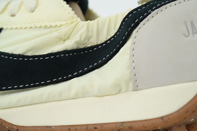 yupoo_388857_c2e1d051.jpg 【BA1HM】米黄 耐克 X 雅克慕斯 时尚休闲鞋 HV8547-700 Jacquemus x Nike Wmns Moon Shoe SP 'Alabaster'