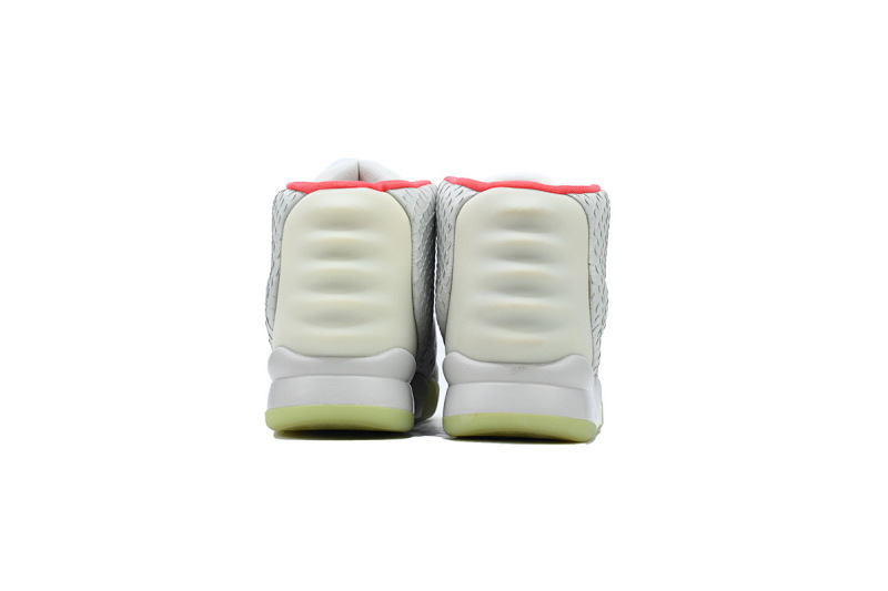 yupoo_390977_f1067a23.jpg 【GA0TS】灰白 纯原版耐克椰子篮球鞋 508214-010 Nike Air Yeezy 2 NRG Pure Platinum