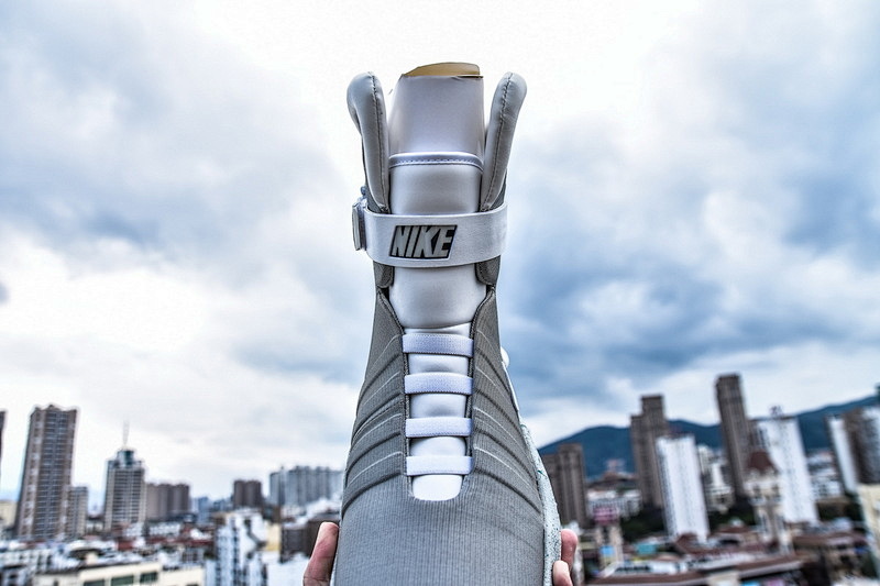 【FB3R5G】耐克回到未来 NIKE AIR MAG