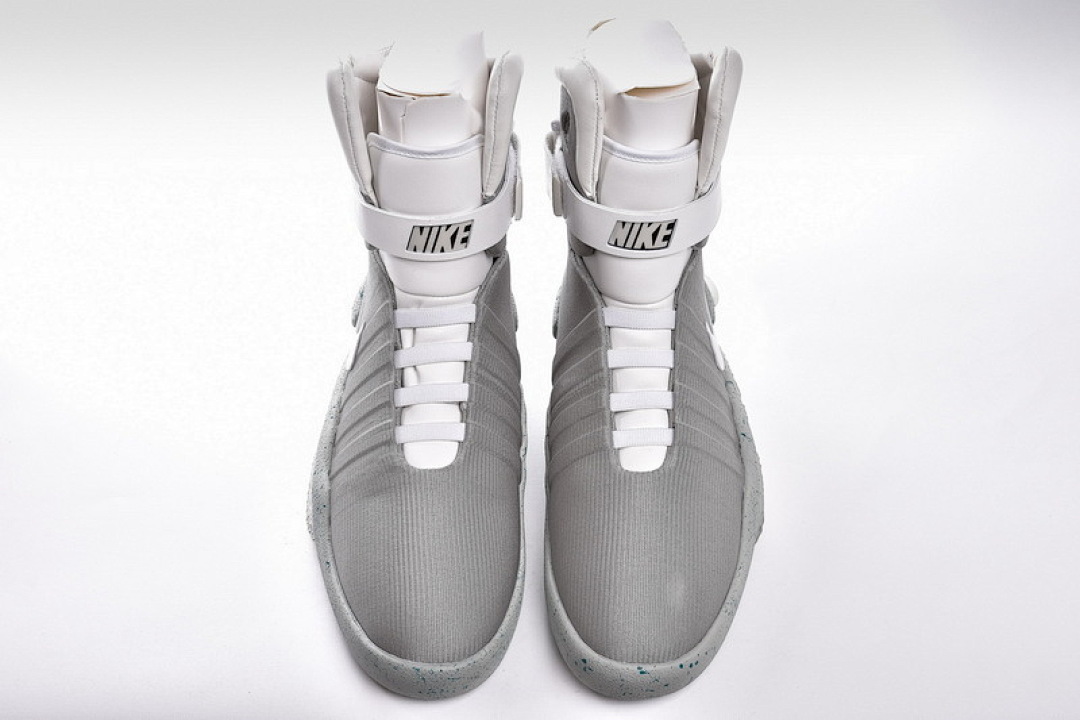 【FB3R5G】耐克回到未来 NIKE AIR MAG