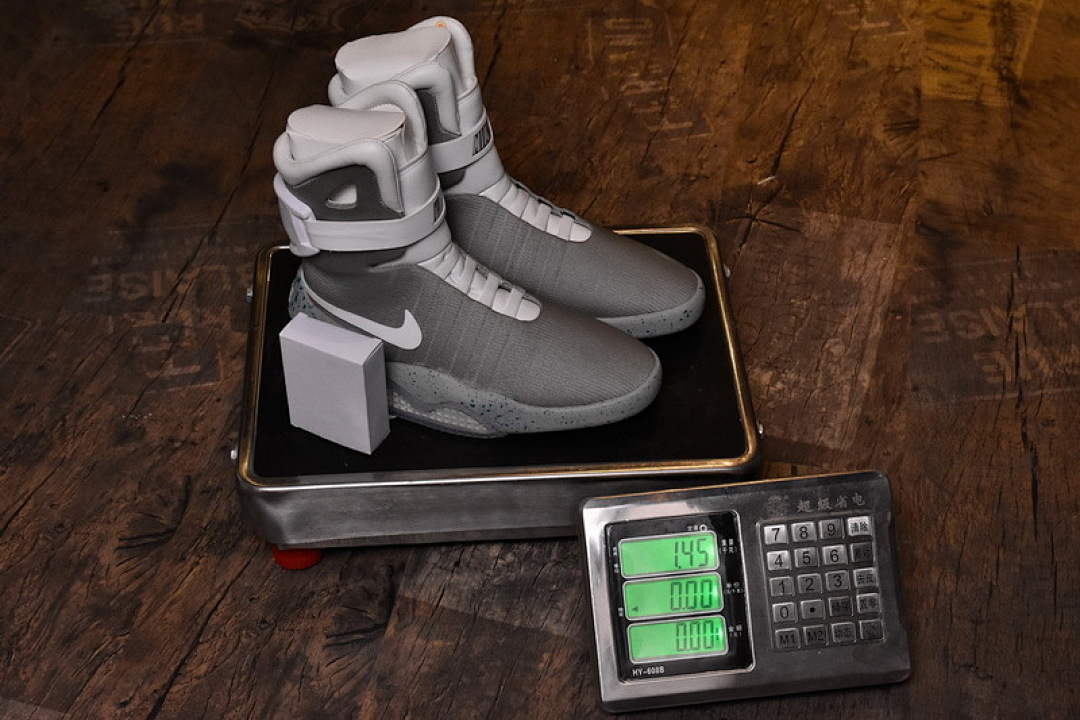 【FB3R5G】耐克回到未来 NIKE AIR MAG