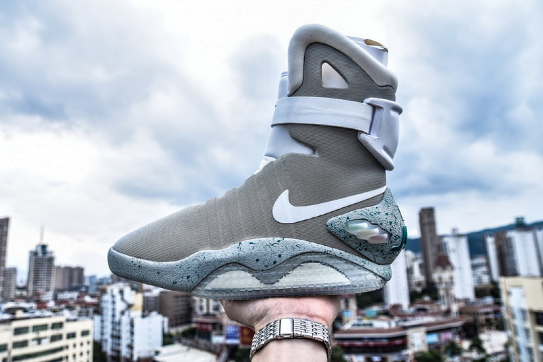 【FB3R5G】耐克回到未来 NIKE AIR MAG