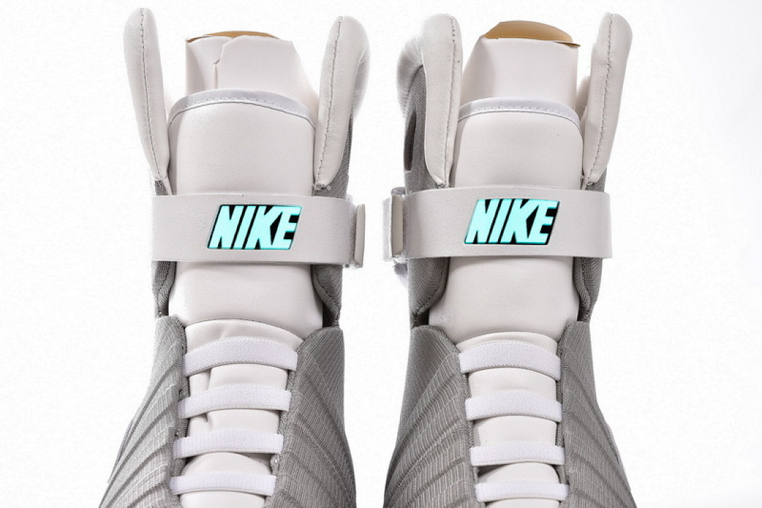 【FB3R5G】耐克回到未来 NIKE AIR MAG