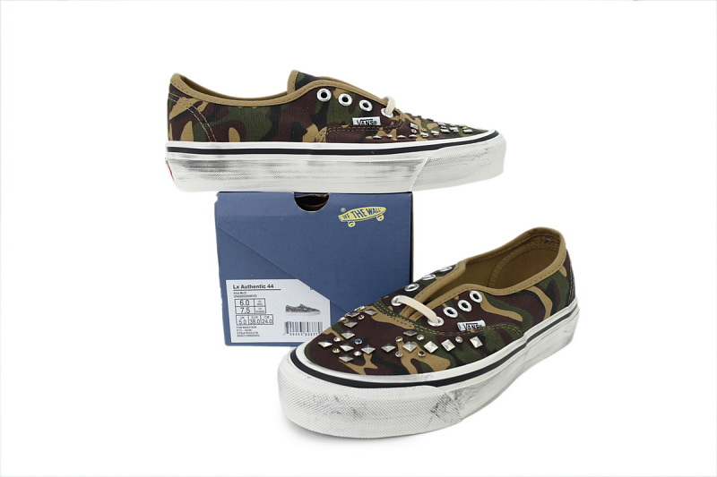 【AB3X7】铆钉迷彩 万斯 经典低帮时尚板鞋 VN000D9NWVD Vans Premium Authentic 'Woodland Camo Green'