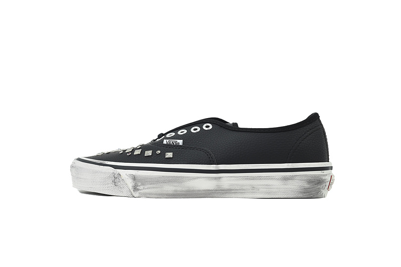 【AB3X7】铆钉皮黑 万斯 经典低帮时尚板鞋 VNO00D9NBLK Vans Premium Authentic 'Black'
