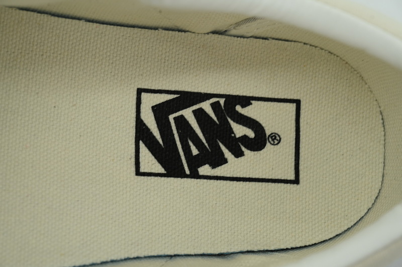 【AB1X7】SK8淡黄粉 万斯 经典低帮时尚板鞋 VN000CZU50K Vans Sk8-Low 'Beige White'