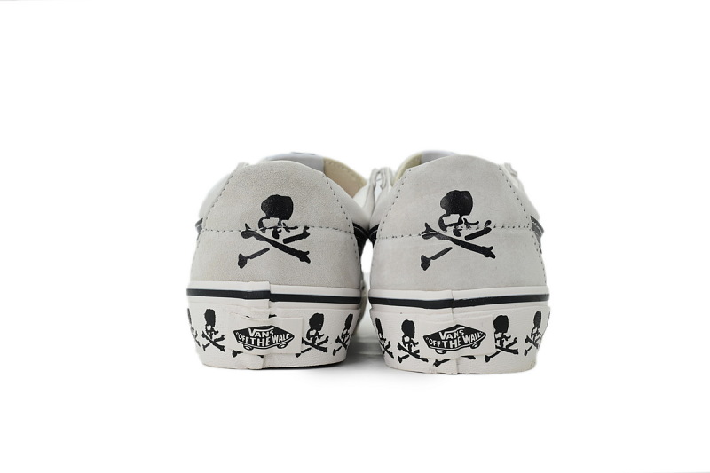 【AB1X7】SK8白骷髅头 万斯 经典低帮时尚板鞋 VN000CZU50K Vans Sk8-Low 'White Skull'