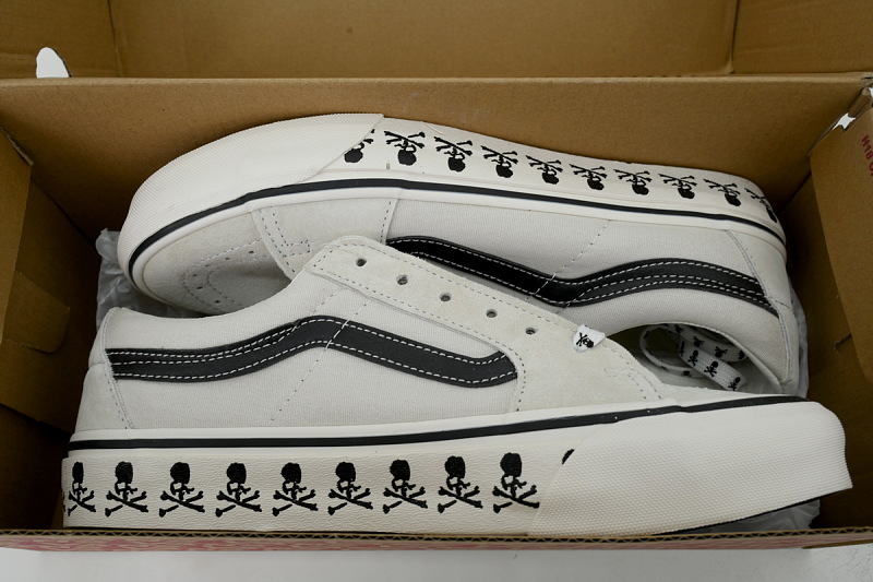 【AB1X7】SK8白骷髅头 万斯 经典低帮时尚板鞋 VN000CZU50K Vans Sk8-Low 'White Skull'