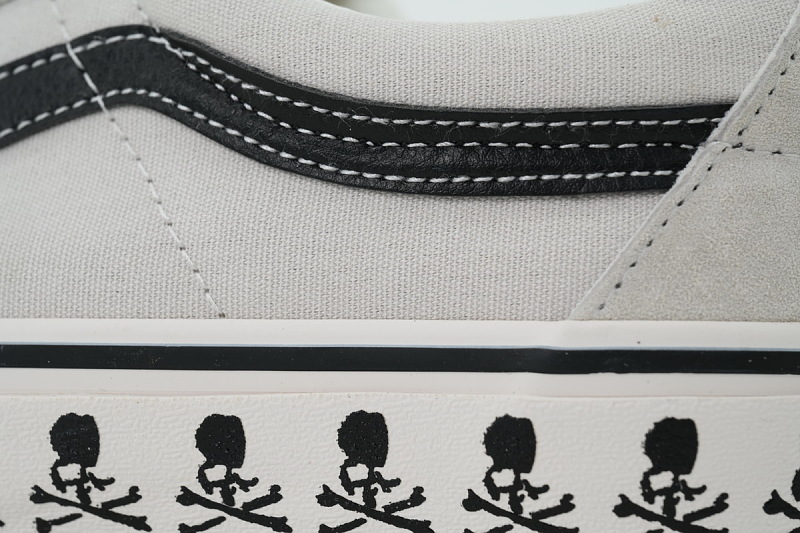 【AB1X7】SK8白骷髅头 万斯 经典低帮时尚板鞋 VN000CZU50K Vans Sk8-Low 'White Skull'