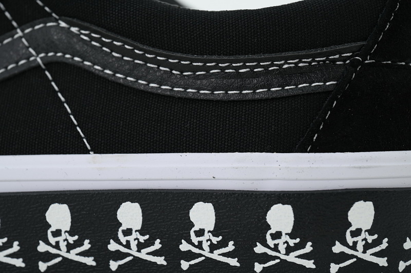 【AB1X7】SK8黑骷髅头 万斯 经典低帮时尚板鞋 VN000BVX616 Vans Sk8-Low 'Black Skull'