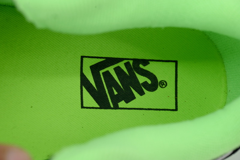 【AB8X7】面包荧光绿 万斯 经典低帮时尚板鞋 VN0009QCGRN Vans Knu-Skool 'Pop Outsole - Green'
