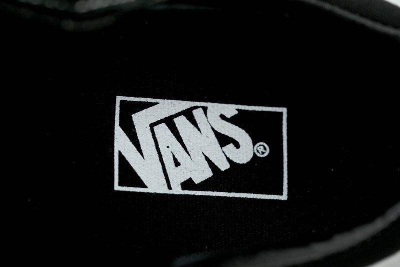 【AB9X7】SK8生胶黑白条 万斯 经典低帮时尚板鞋 VN0A4UUK2EB Vans Sk8-Low 'Black White'