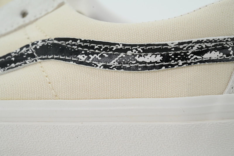 【AB9X7】SK8白蛇纹 万斯 经典低帮时尚板鞋 VN0A4UWI1X01 Vans Sk8 low Snake Marshmallow