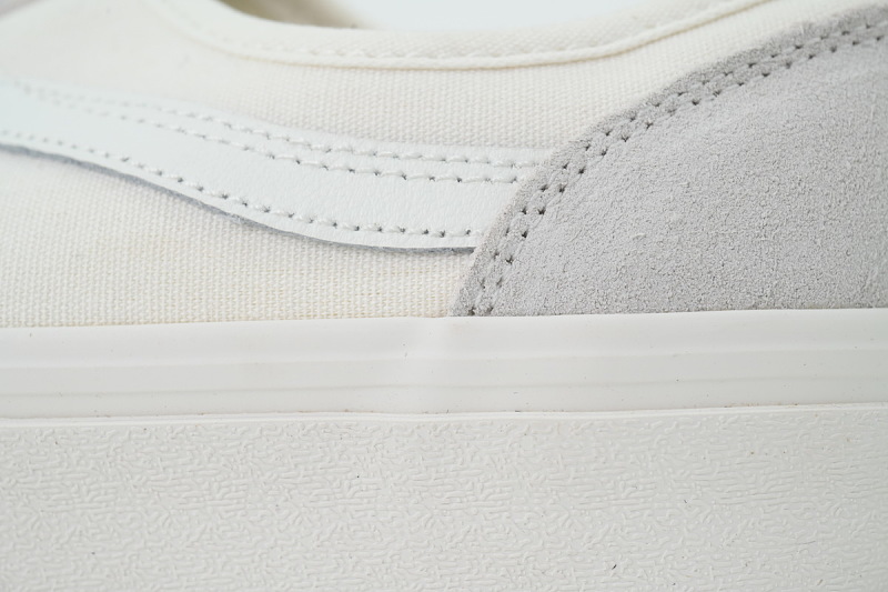 【AB8X7】SF包头米白 万斯 经典低帮时尚板鞋 VN0A3MVLQCS Vans Style 36 Decon Sf Shoes Grey/White