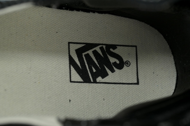 【AB8X7】经典高帮086V 万斯 经典高帮时尚板鞋 VN000D5IB8C Vans Sk8-Hi 'Black White'