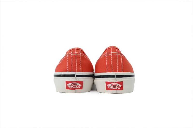 【AB7X7】安娜海姆脏橘 万斯 经典低帮时尚板鞋 VN0A38ENMR8 Vans Authentic 44 DX 'Orange White'