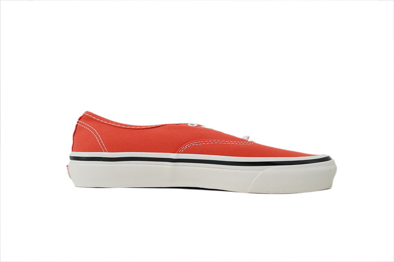 【AB7X7】安娜海姆脏橘 万斯 经典低帮时尚板鞋 VN0A38ENMR8 Vans Authentic 44 DX 'Orange White'