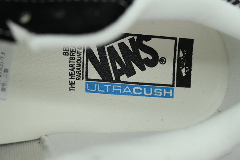 【AB6X7】面包腰果花 万斯 经典低帮时尚板鞋 VN0007QDBMW BEDWIN&THE HEARTBREAKERS×Vault by Vans Knu Skool VLT LX"Black"