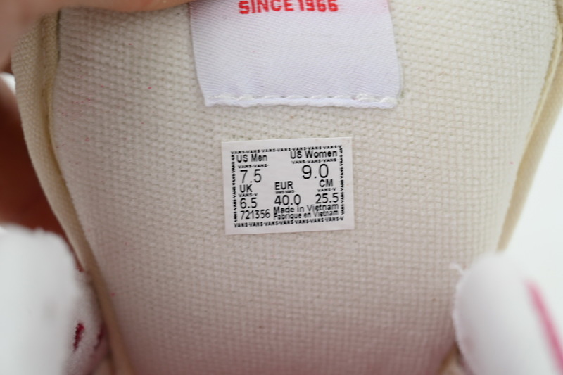 【AB6X7】面包草莓熊 万斯 经典低帮时尚板鞋 VN0009QCBJ1 Vans Knu-Skool 'Retro Pink'