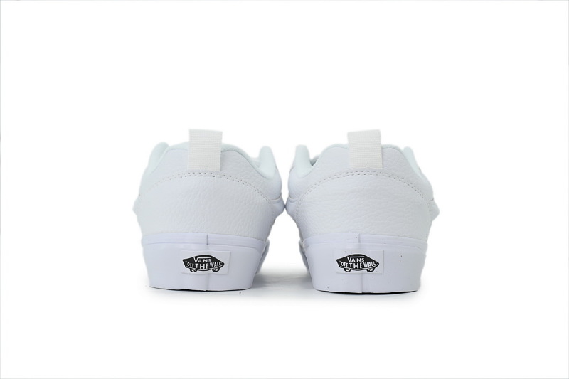 【AB6X7】面包白皮 万斯 经典低帮时尚板鞋 VN0009QCW00 Vans Knu-Skool 'True White'