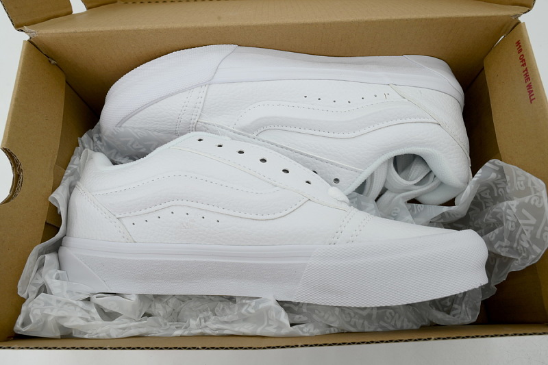 【AB6X7】面包白皮 万斯 经典低帮时尚板鞋 VN0009QCW00 Vans Knu-Skool 'True White'
