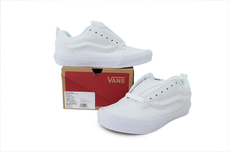 【AB6X7】面包白皮 万斯 经典低帮时尚板鞋 VN0009QCW00 Vans Knu-Skool 'True White'