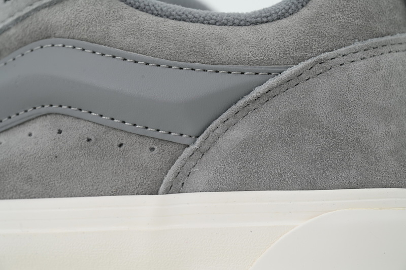 【AB6X7】面包中灰色 万斯 经典低帮时尚板鞋 MKKW0606ZDH Vans Knu-Skool 'Grey'