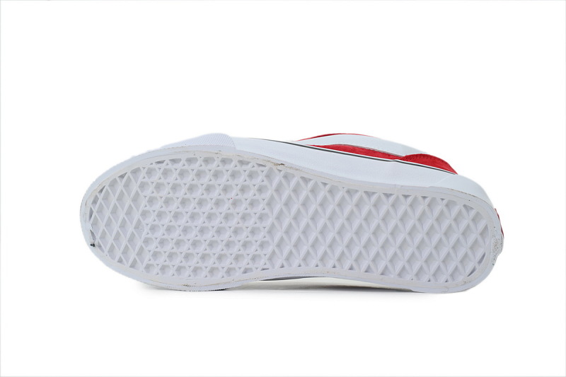 【AB6X7】面包大红 万斯 经典低帮时尚板鞋 VN0009QCJV6 Vans Knu Skool 'Red White'