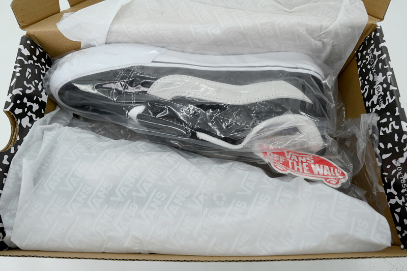 【AB8X7】面包刺绣 万斯 经典低帮时尚板鞋 VN0A7Q5JB3P Vans Vault UA Knu-Skool VR3 LX Imran Potato Black White